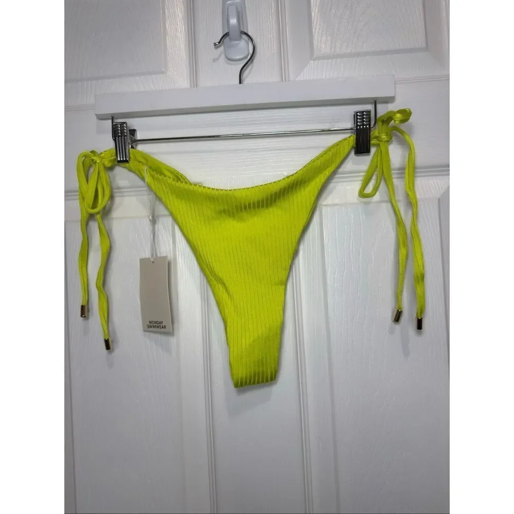 Monday swimwear palma bottom size Very Voluptuous